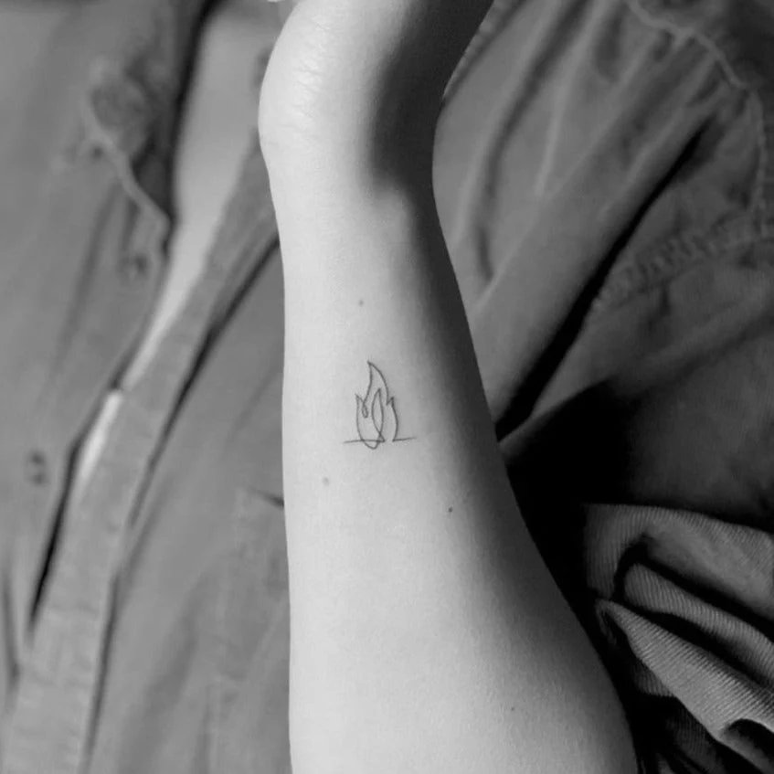 Tatouage Flamme Abstraite  - Image 4